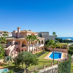 Villa Beachside With Panoramic Sea Views, Benalmadena